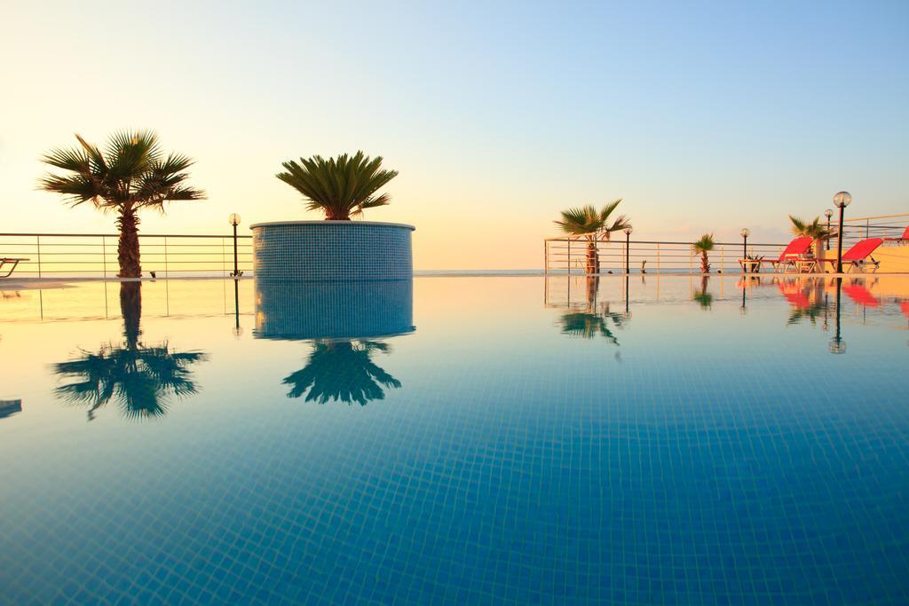 Agelia Beach Hotel Sfáka Esterno foto