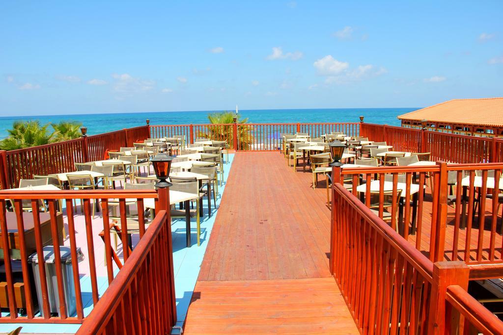 Agelia Beach Hotel Sfáka Esterno foto