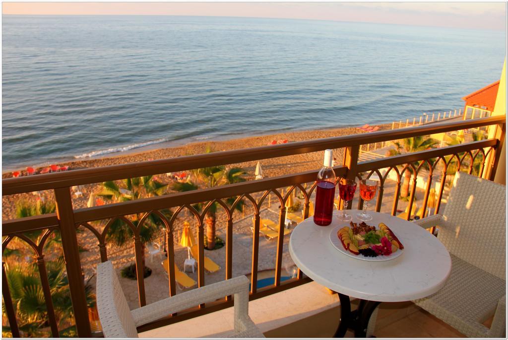 Agelia Beach Hotel Sfáka Esterno foto
