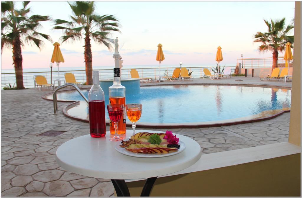Agelia Beach Hotel Sfáka Esterno foto